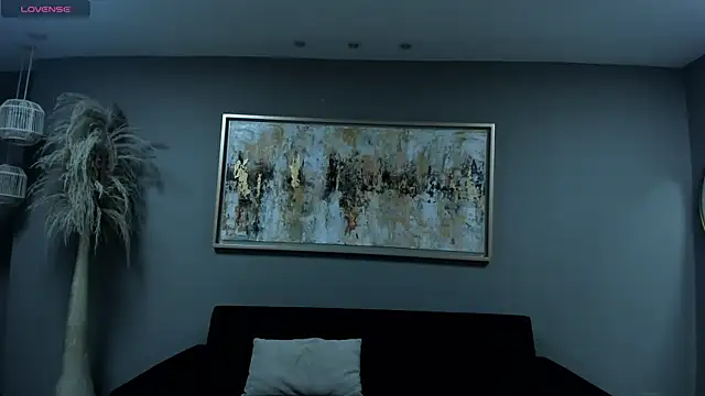 AmaliaCrus online show from 12.19.25