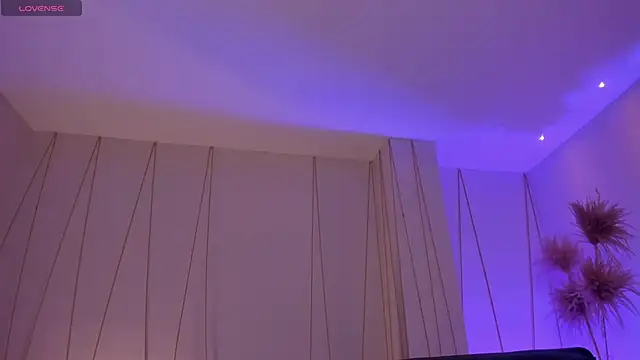 Snapshot of MaiaCollins chatting on 01.06.26 MaiaCollins online show from 01.06.26