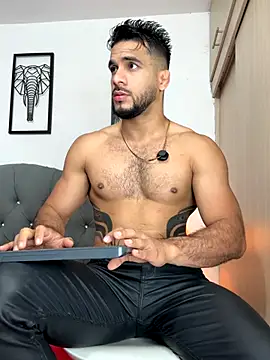 Maximiliano ford online show from 11.15.25