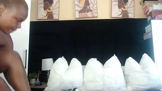 Snapshot of sexdevolxx chatting on 12.16.25 sexdevolxx online show from 12.16.25