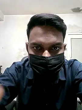 Snapshot of vikesh05 chatting on 03.18.25 vikesh05 online show from 03.18.25