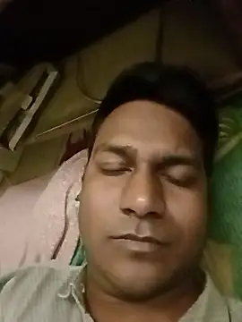 Snapshot of vikesh05 chatting on 11.22.25 vikesh05 online show from 11.22.25