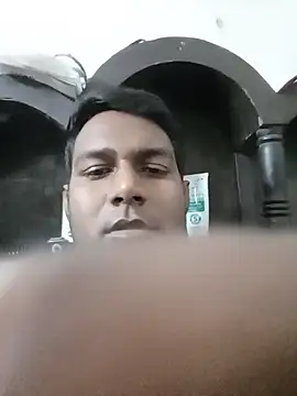 Snapshot of vikesh05 chatting on 11.27.25 vikesh05 online show from 11.27.25