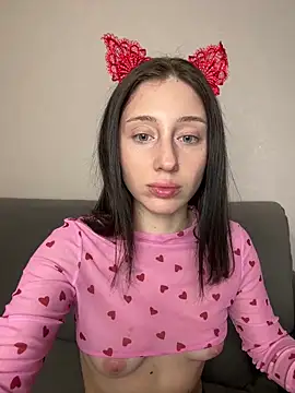 Snapshot of MiaaLoveeee chatting on 03.18.25 MiaaLoveeee online show from 03.18.25