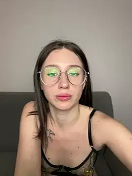 Snapshot of MiaaLoveeee chatting on 03.21.25 MiaaLoveeee online show from 03.21.25