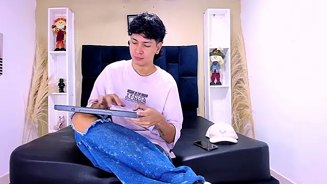 Jhojan twink online show from 09.26.25