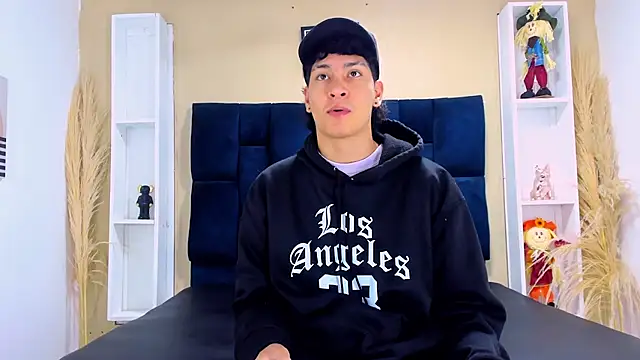 Jhojan twink online show from 10.02.25