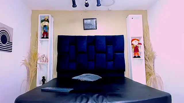 Jhojan twink online show from 10.16.25