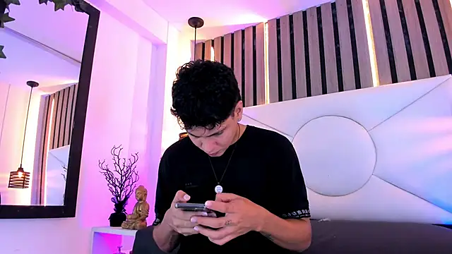 Jhojan twink online show from 11.04.25