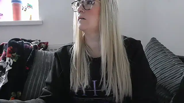 Sizzling Indie36 online show from 11.20.25