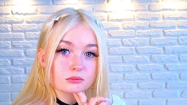 minigirl online show from 03.18.25