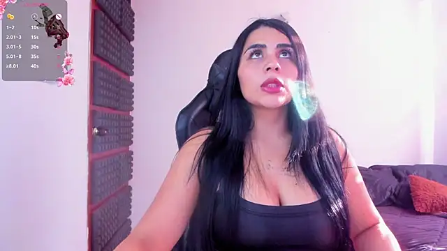 Snapshot of hannarusso chatting on 01.17.26 hannarusso online show from 01.17.26