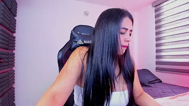 Snapshot of hannarusso chatting on 02.05.26 hannarusso online show from 02.05.26