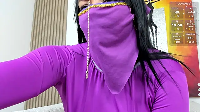 Layla arabelle online show from 03.15.25