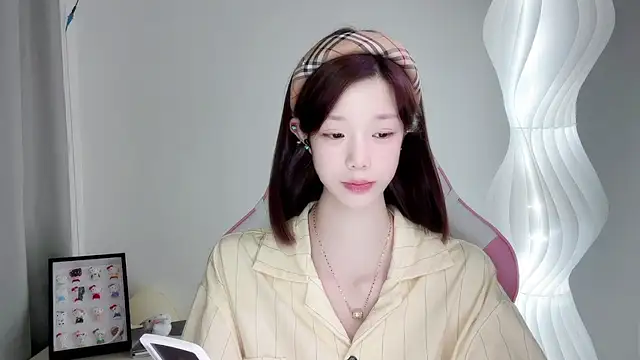 Snapshot of Gogo-888 chatting on 12.01.25 Gogo-888 online show from 12.01.25