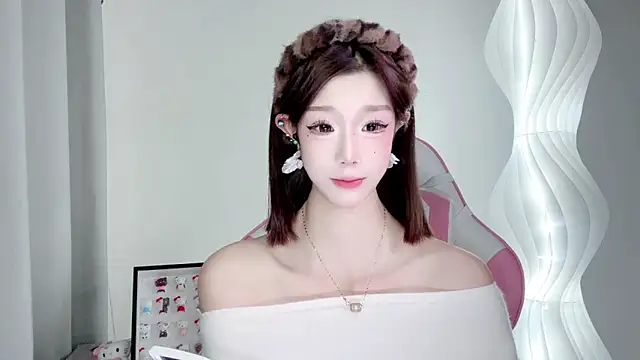 Snapshot of Gogo-888 chatting on 12.05.25 Gogo-888 online show from 12.05.25