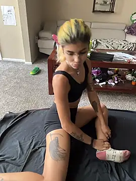 Snapshot of Harley_cams chatting on 11.10.25 Harley cams online show from 11.10.25