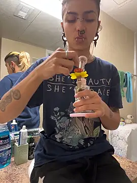 Snapshot of Harley_cams chatting on 12.15.25 Harley cams online show from 12.15.25