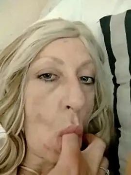 Ninfomom online show from 11.19.25