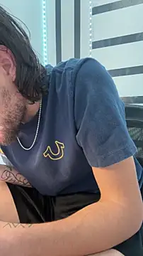 Snapshot of bwcizThrobbing chatting on 01.11.26 bwcizThrobbing online show from 01.11.26