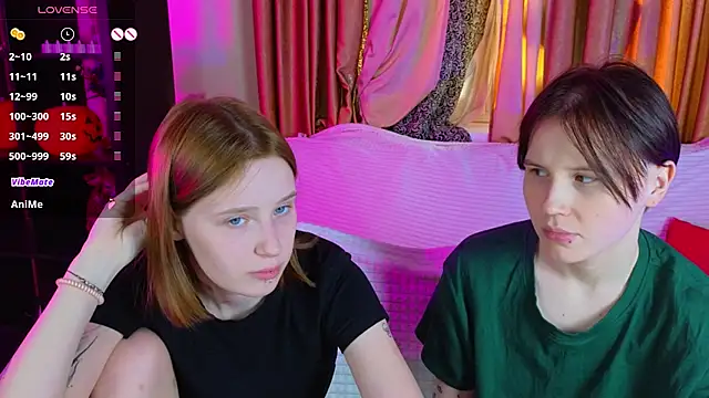 Snapshot of Tara_Lawson chatting on 11.04.25 Tara Lawson online show from 11.04.25