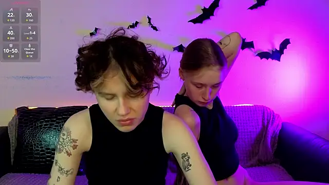 Snapshot of Tara_Lawson chatting on 11.20.25 Tara Lawson online show from 11.20.25