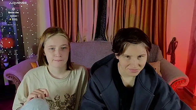 Snapshot of Tara_Lawson chatting on 11.27.25 Tara Lawson online show from 11.27.25