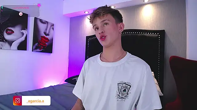 Snapshot of LiamWildx20 chatting on 02.12.26 LiamWildx20 online show from 02.12.26