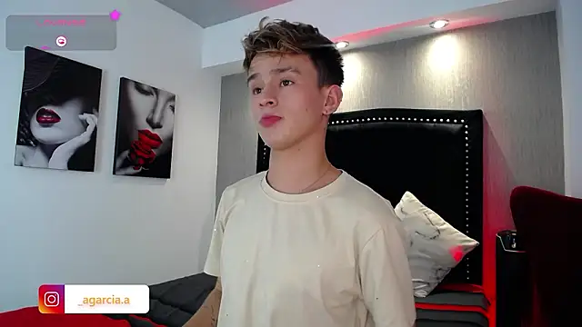 Snapshot of LiamWildx20 chatting on 02.18.26 LiamWildx20 online show from 02.18.26