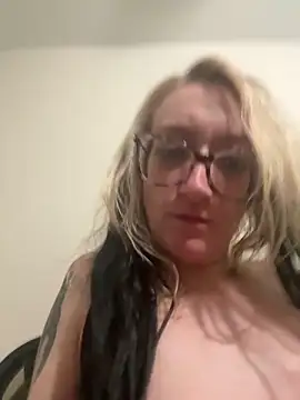 Kittaekatt online show from 02.21.26