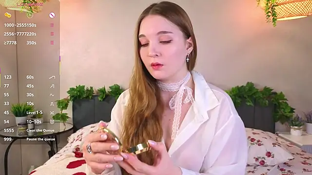 Snapshot of ConstanceHelms chatting on 11.28.25 ConstanceHelms online show from 11.28.25