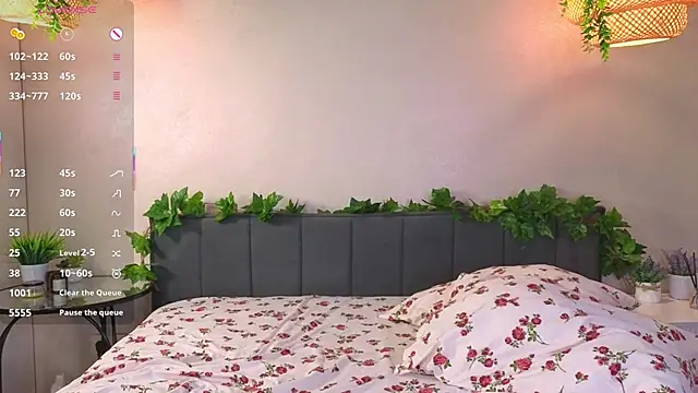 Snapshot of ConstanceHelms chatting on 11.30.25 ConstanceHelms online show from 11.30.25