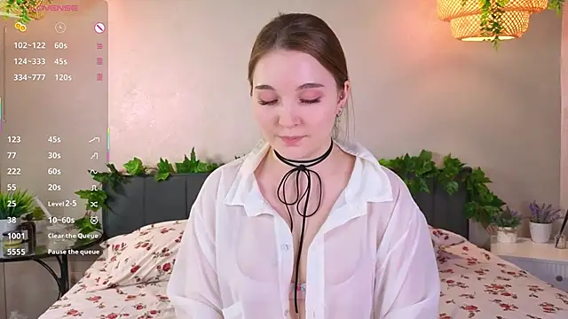 Snapshot of ConstanceHelms chatting on 12.15.25 ConstanceHelms online show from 12.15.25