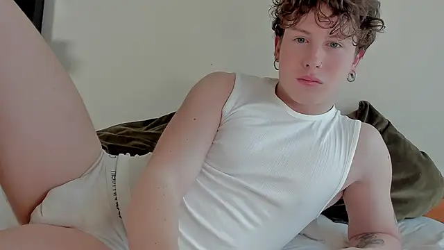 Snapshot of RobFavorite1 chatting on 03.16.25 RobFavorite1 online show from 03.16.25