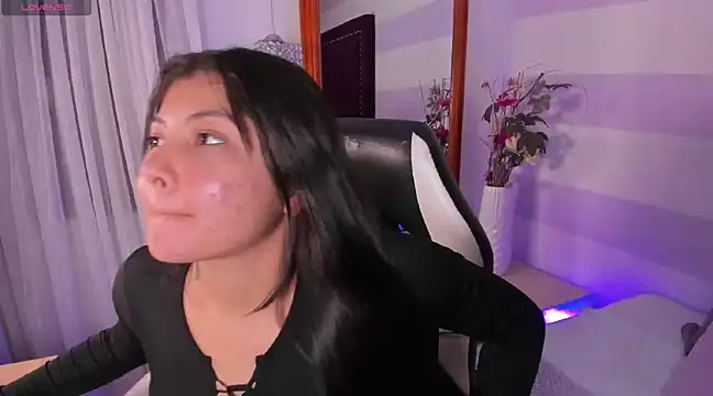 Snapshot of abby_roux chatting on 03.21.25 abby roux online show from 03.21.25