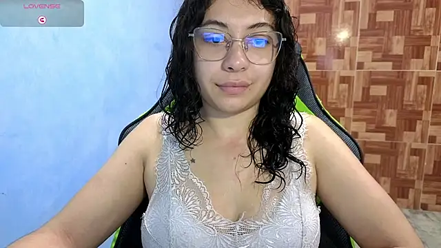 Snapshot of Mabbaldama chatting on 09.18.25 Mabbaldama online show from 09.18.25