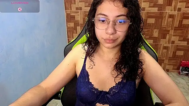 Snapshot of Mabbaldama chatting on 10.31.25 Mabbaldama online show from 10.31.25