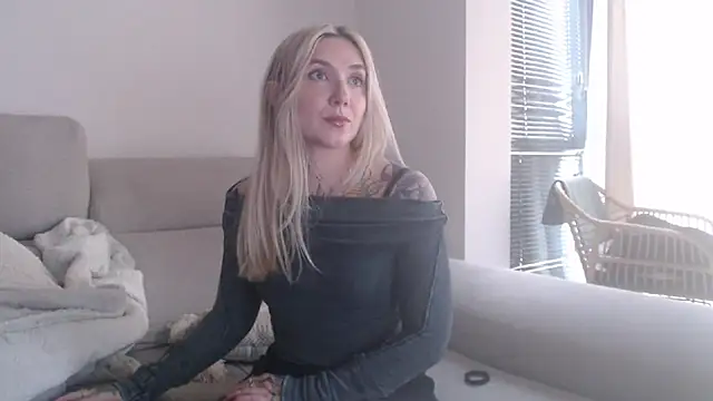 tattoobbgirl online show from 11.14.25