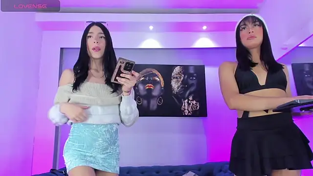 The Hot Ts Dolls online show from 09.26.25