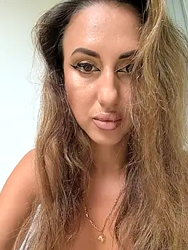 Brilliant-Splashes online show from 11.04.25