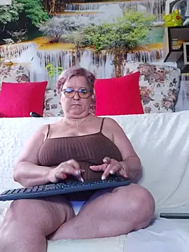 QueenPammy1 online show from 09.13.25