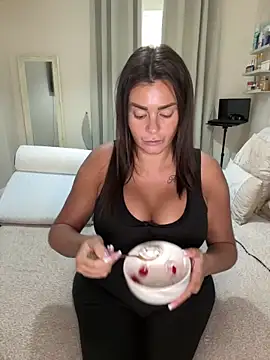 Snapshot of ultimate_PAWG chatting on 04.16.26 ultimate PAWG online show from 04.16.26