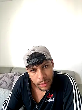 Snapshot of haku_kanjy chatting on 10.21.25 haku kanjy online show from 10.21.25