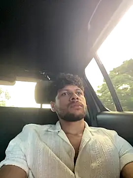 Snapshot of haku_kanjy chatting on 10.29.25 haku kanjy online show from 10.29.25