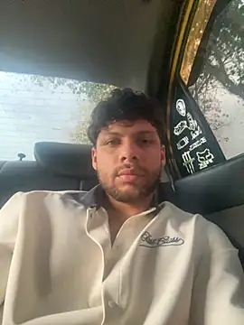 Snapshot of haku_kanjy chatting on 11.18.25 haku kanjy online show from 11.18.25