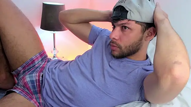 Snapshot of haku_kanjy chatting on 12.04.25 haku kanjy online show from 12.04.25