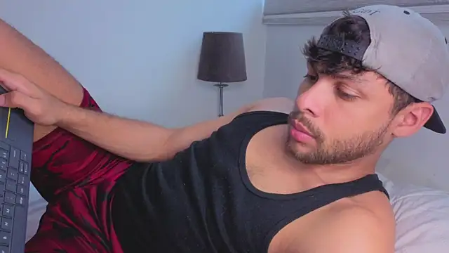 Snapshot of haku_kanjy chatting on 12.15.25 haku kanjy online show from 12.15.25