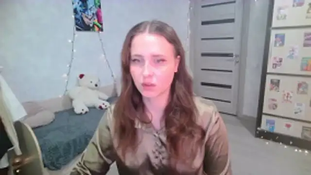 Snapshot of BarbiePieer chatting on 11.16.25 BarbiePieer online show from 11.16.25