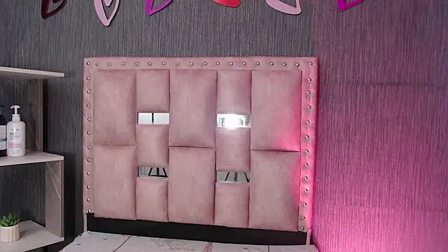 Snapshot of Thalia_anderson chatting on 02.26.26 Thalia anderson online show from 02.26.26