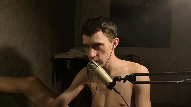 Snapshot of w0rkman chatting on 11.16.25 w0rkman online show from 11.16.25